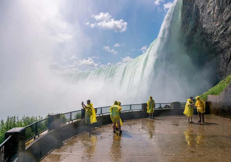 Toronto: Niagara Falls Day Tour - Exploring the Toronto: Niagara Falls Day Tour in Depth