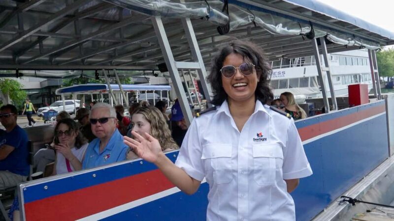 Toronto: Premium Driving Tour with Tower and Harbour Cruise - Key Points