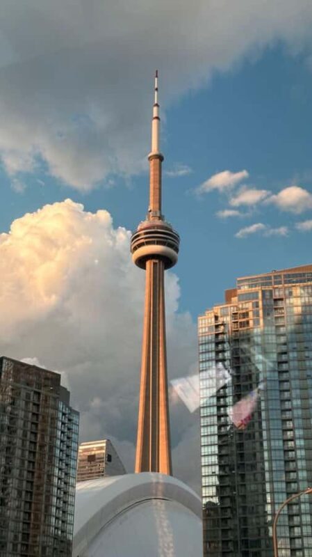 Toronto  Private 2-Hour Photoshoot with a Pro Photographer - Toronto Private 2-Hour Photoshoot with a Pro Photographer