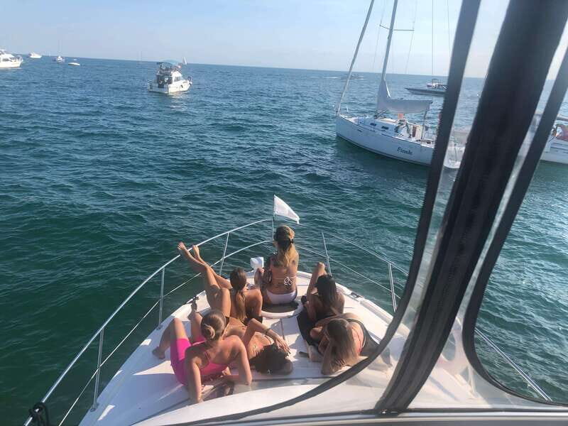 Toronto: Private Luxury Yacht Sightseeing Cruise & Prosecco - The Bottom Line: Is This Cruise for You?