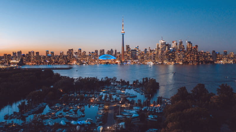 Toronto: Small Group Night Tour with Harbour Boat Cruise - Who Will Love This Tour?