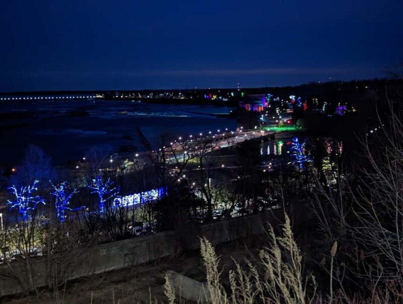 Toronto to Niagara Falls: Evening Tour with Cruise & lights - Discover the Magic of Niagara Falls on an Evening Tour from Toronto