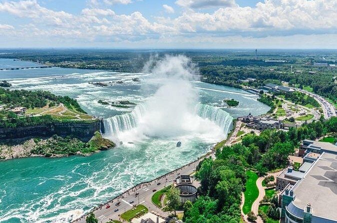 Toronto To Niagara Falls Luxury Private Tour Upto 6 People - In-Depth Look at Each Stop