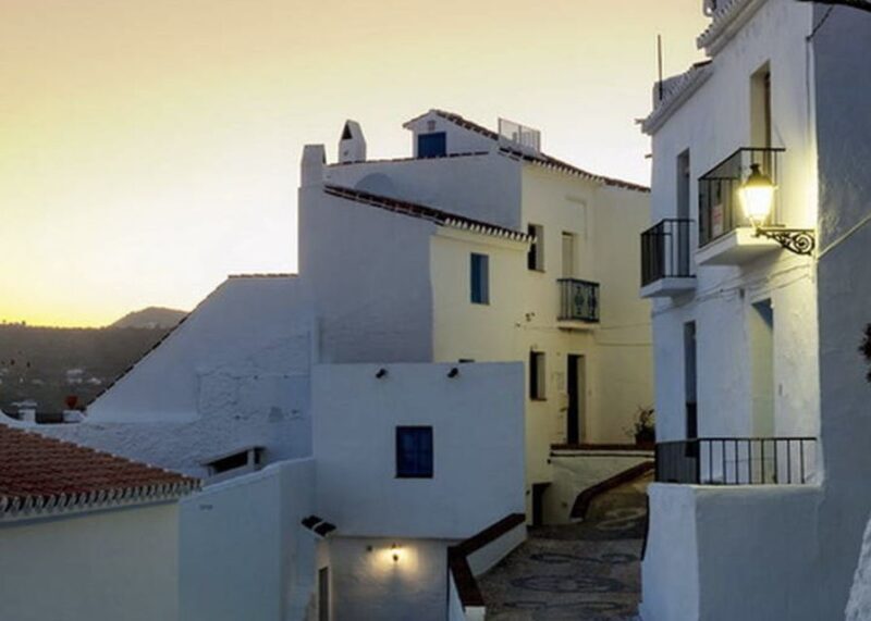 Torremolinos/Benalmadena: Nerja Caves Tour with Frigiliana - FAQ: Your Questions About the Nerja Caves Tour Answered