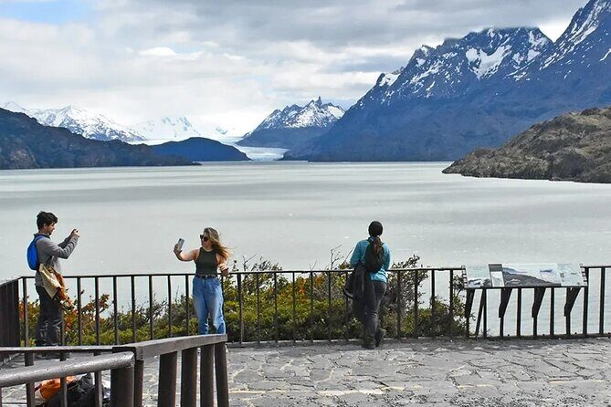 Torres del Paine Full Day Private Couples, families and/or friends. - Key Points