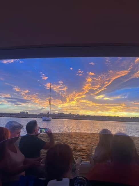 Torrevieja: Private Sunset Boat Tour with Cava - Experience a Private Sunset Boat Tour in Torrevieja