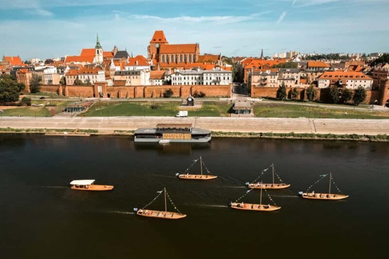 Toru: Scenic Cruise on a Traditional Vistula Wooden Boat - Practical Considerations