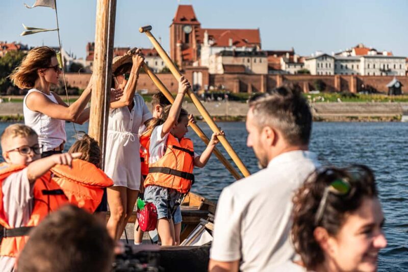Toru: Scenic Cruise on a Traditional Vistula Wooden Boat - Who Will Love This Cruise?
