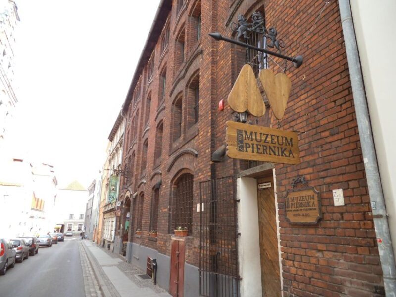 Torun Living Museum of Gingerbread and Old Town Private Walk - A Well-Rounded Itinerary
