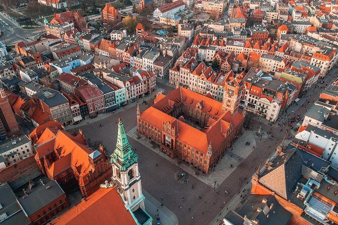 Torun Small Group Tour from Warsaw with Lunch - Key Points