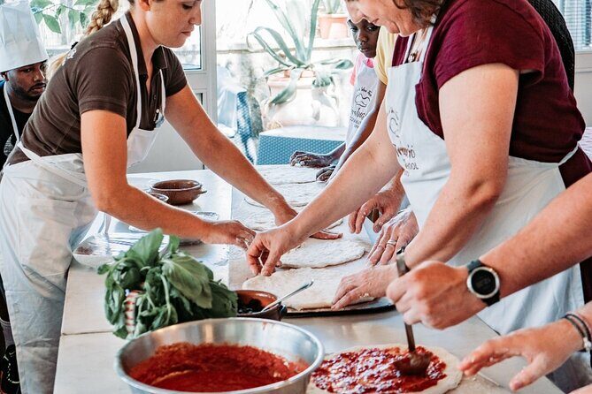Toss, Bake, Cheers! - Sorrento Pizza Making Class with Wine - Key Points