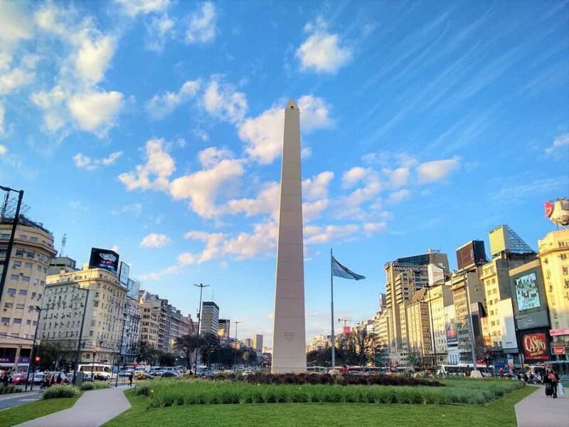 Total immersion in Buenos Aires with an English-speaking guide - Transportation and Practicalities