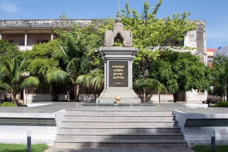 Toul Sleng & Choeung Ek Genocide Museum Tour in Phnom Penh - Who is This Tour Best For?