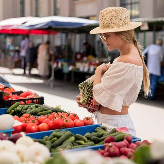 Toulon: Express Walk with a Local in 60 minutes - Key Points