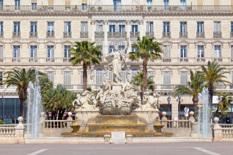 Toulon: Express Walk with a Local in 60 minutes - The Value for Travelers