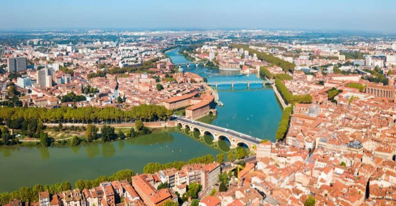 Toulouse: City Card (with transport) - Transport: making city travel effortless