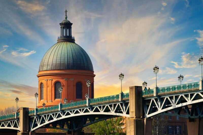Toulouse: Express Walk with a Local in 60 minutes - Key Points