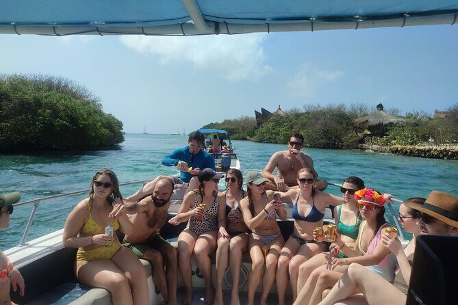 Tour 5 islands, Rosario Islands, Cholón, Barú - Transportation & Group Size