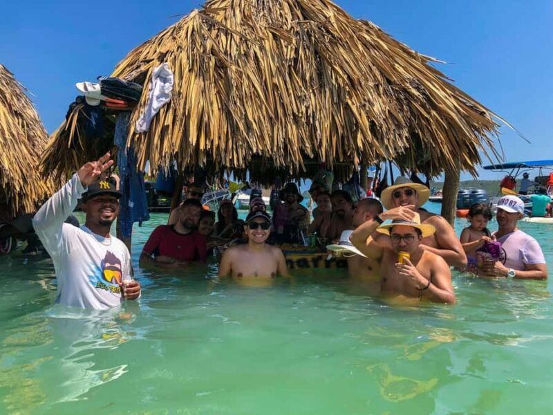 Tour a la isla de las fiestas Cholon - A Closer Look at the Experience