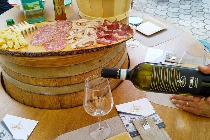 Tour and Tasting of Sparkling Wines in Valeggio - A Warm Welcome at Corte Fornello