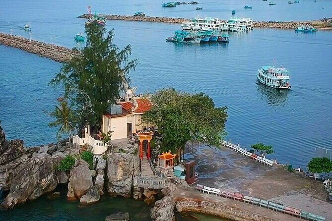 Tour Around Phu Quoc island By AC Minibuses - Authenticity and Practicality