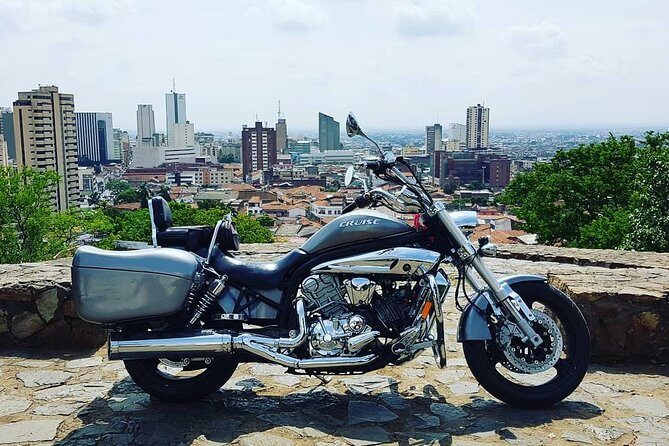 Tour Cali on a high-capacity cruiser motorcycle - Cristo Rey & Yanaconas - Discover Cali on a Cruiser Motorcycle: Cristo Rey & Yanaconas