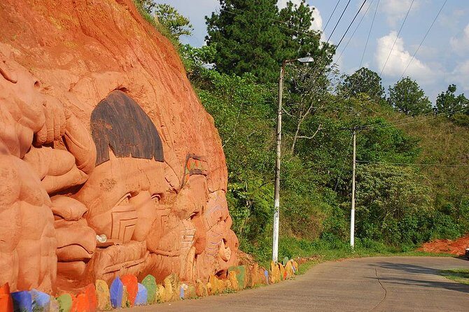Tour Cali on a high-capacity cruiser motorcycle - Cristo Rey & Yanaconas - Key Points