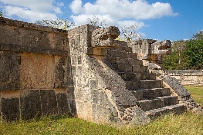 Tour Chichen Itza Cenote Saamal, Mayan Ceremony and Valladolid - Key Points