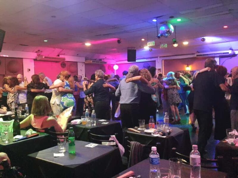 Tour cultural a pie de 3 horas por la historia del Tango - Key Points