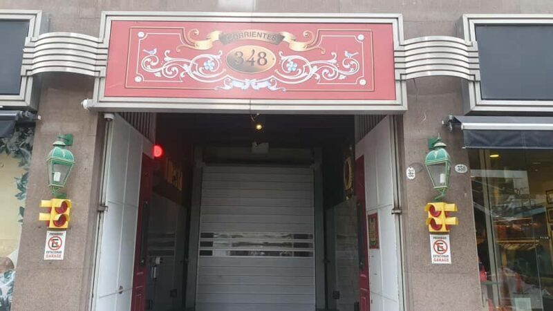 Tour cultural a pie de 3 horas por la historia del Tango - Analyzing the Value