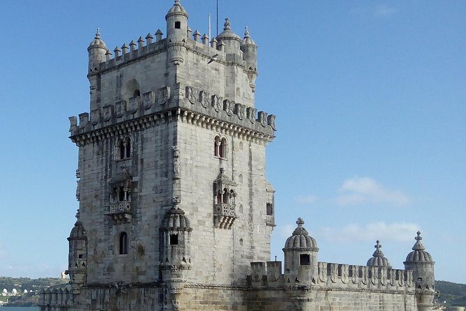 Tour Discover the Amazing Best Views of Lisbon with local Guide - Experience the Best Views of Lisbon with a Local Guide