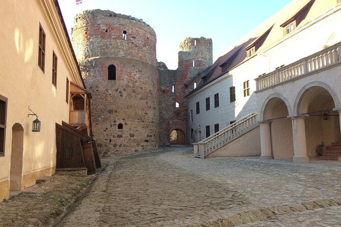 Tour from Riga to Vilnius: Bauska Castle, Rundale Palace and The Hill of Crosses - Exploring Latvia and Lithuania in One Day