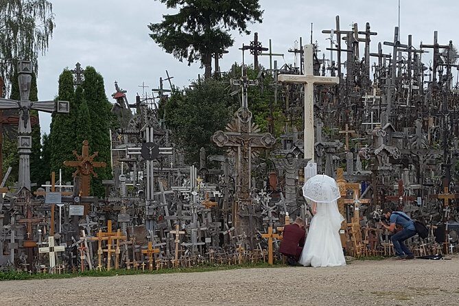 Tour from Riga to Vilnius: Bauska Castle, Rundale Palace and The Hill of Crosses - Price and Value: Is It Worth It?