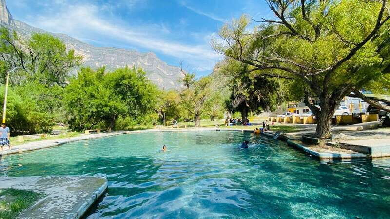 Tour "Grutas Bustamante" + Guía + Transfer + Tickets - Frequently Asked Questions