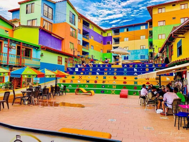 Tour Guatapé - Piedra del Peñol with departure from Medellín - Key Points