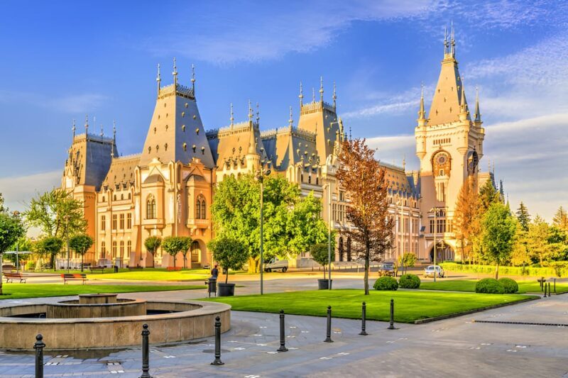 Tour guide in Iasi, Romania - The Value of a Guided Tour with a Local Legend