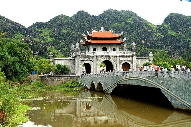 Tour Hoa Lu and Tam Coc- small group tour - An In-Depth Look at the Hoa Lu and Tam Coc Experience
