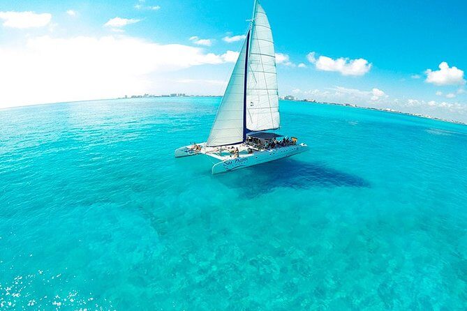 Tour in a Catamaran to Isla Mujeres with all included for the best price! - Key Points
