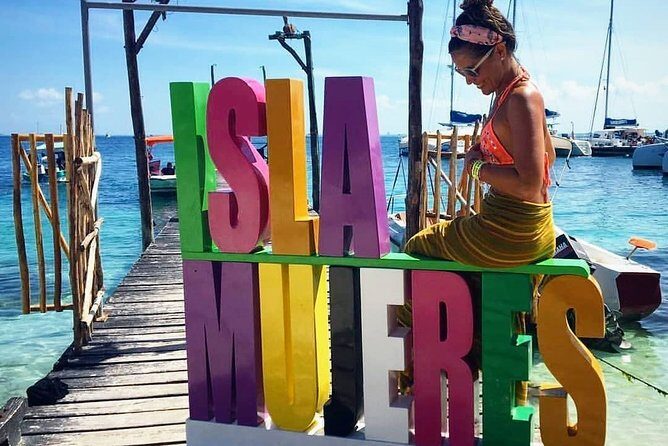 Tour in a Catamaran to Isla Mujeres with all included for the best price! - FAQ