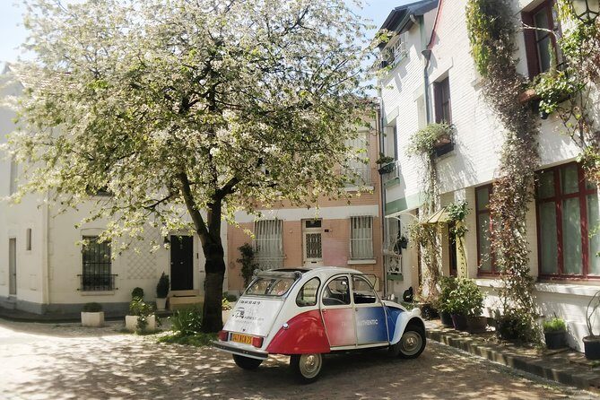 Tour in a vintage car with a Parisian - A Closer Look at the Vintage Car Tour Experience