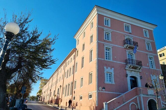Tour in Corfu Town: Historic Buildings & Great Personalities - Exploring Corfus Old Town: A Detailed Journey