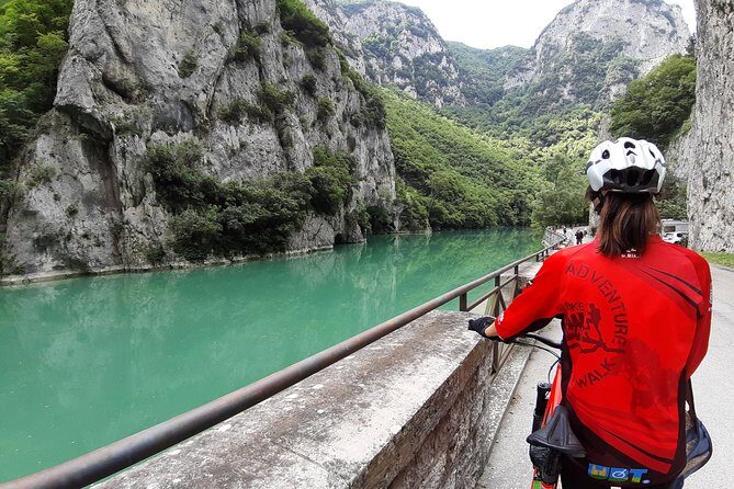 Tour in eBike Riserva Gola del Furlo and Tartufo - Who Will Love This Experience?