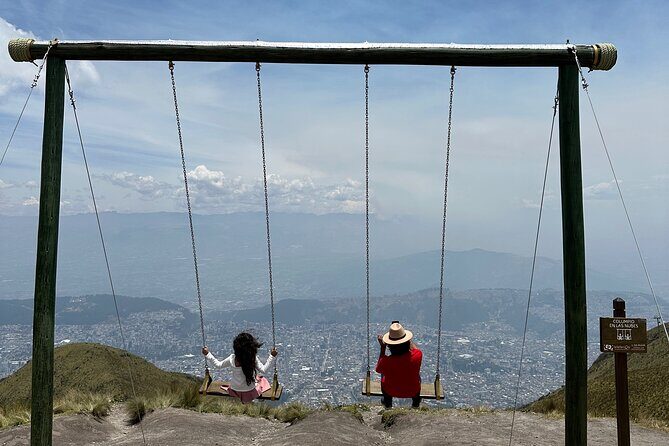 Tour in Quito, Middle of the World-Cable Car-Panecillo - In-Depth Look at the Itinerary