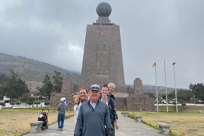 Tour in Quito, Middle of the World-Cable Car-Panecillo - FAQ