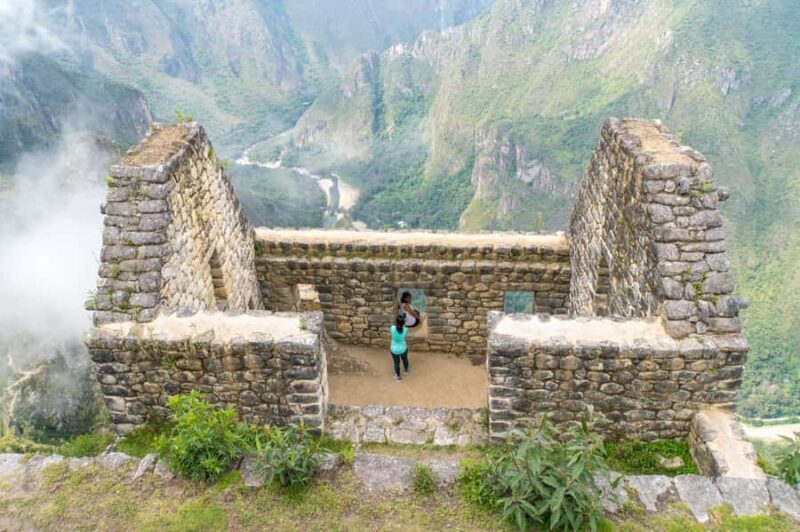 Tour Machu Picchu + Mountain of Huayna Picchu 2 days - Key Points