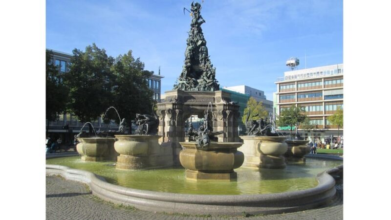 Tour Mannheim with Countess Charlotte: The Elector and the Golden Age - Authentic Experiences and Hidden Gems