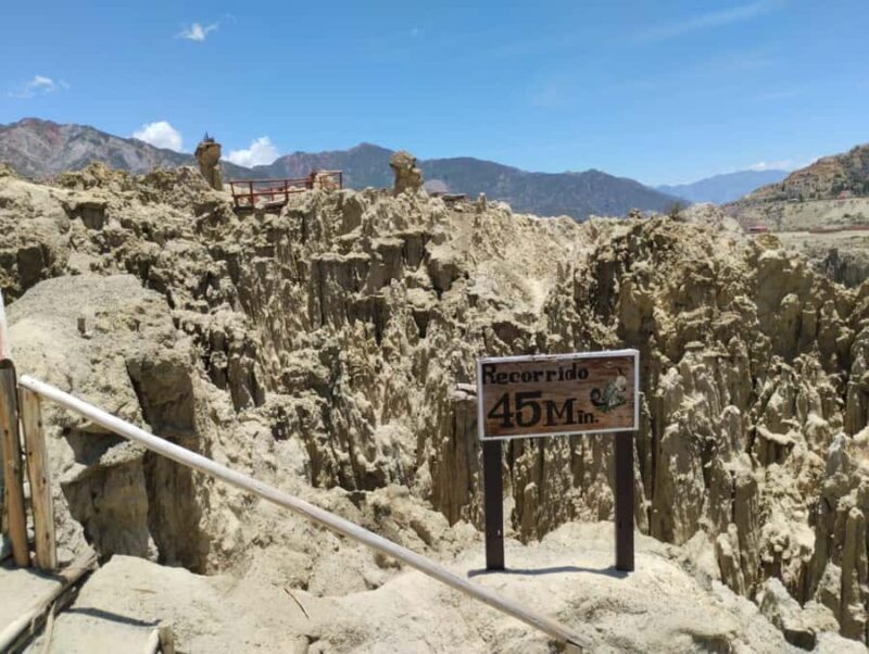 Tour moon valley and rich areas La Paz city - What to Expect and Practical Tips