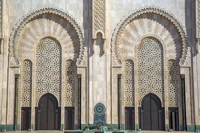 Tour of Casablanca from cruise or hotels, guided tour. - A Deep Dive into the Casablanca Guided Tour