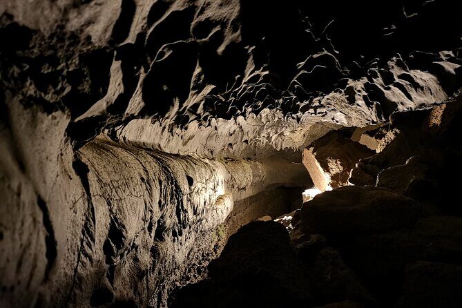 Tour of Jameos del Agua, Cueva de los Verdes and Viewpoint from the cliffs - Authentic Experiences and Genuine Value