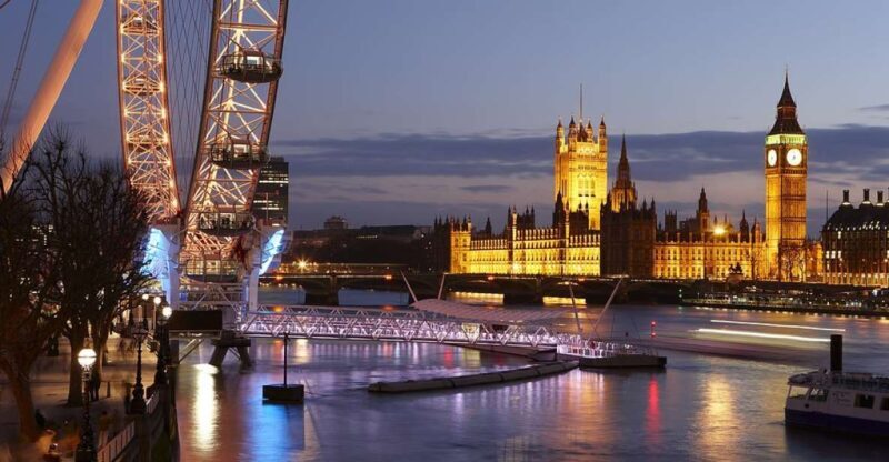 Tour of London and Christmas Day Lunch Cruise - The Sum Up